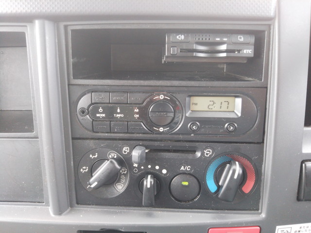 いすゞエルフアルミバン小型（2t・3t）[写真33]