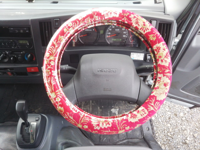 いすゞエルフアルミバン小型（2t・3t）[写真36]