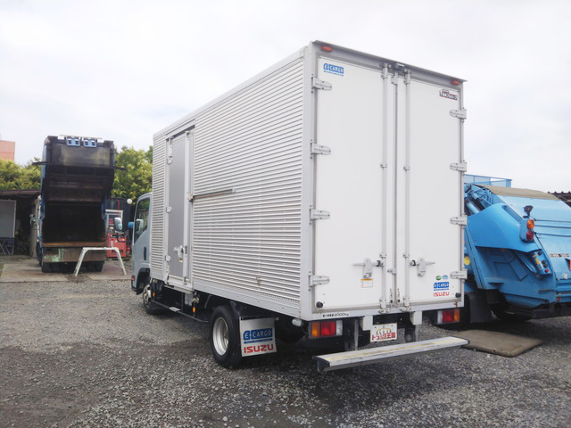 いすゞエルフアルミバン小型（2t・3t）[写真04]