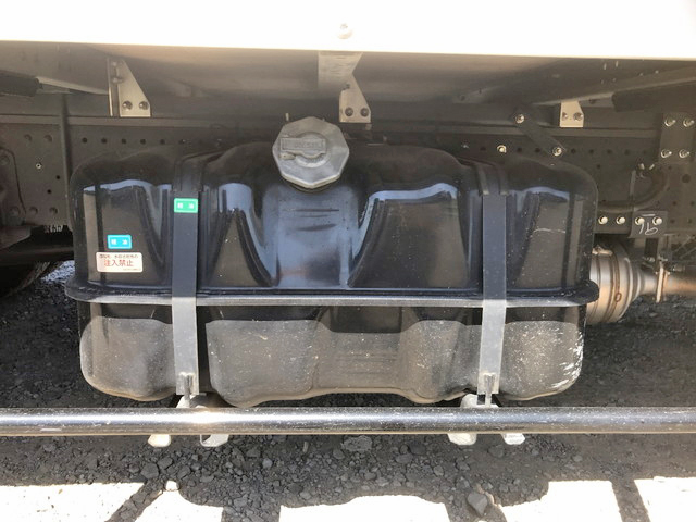 いすゞエルフアルミバン小型（2t・3t）[写真16]