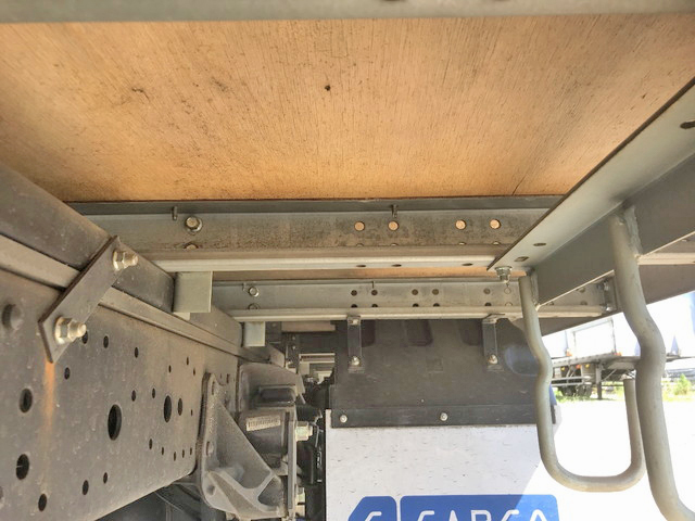 いすゞエルフアルミバン小型（2t・3t）[写真19]