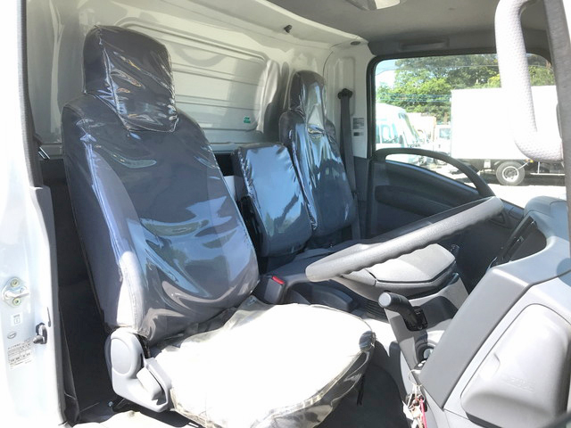 いすゞエルフアルミバン小型（2t・3t）[写真30]