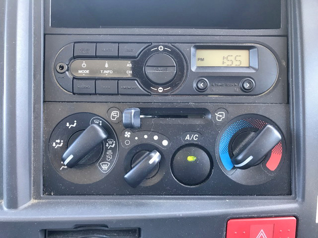 いすゞエルフアルミバン小型（2t・3t）[写真32]