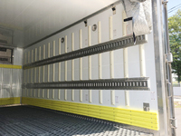 三菱ふそうキャンター冷凍車（冷蔵車）小型（2t・3t）[写真12]