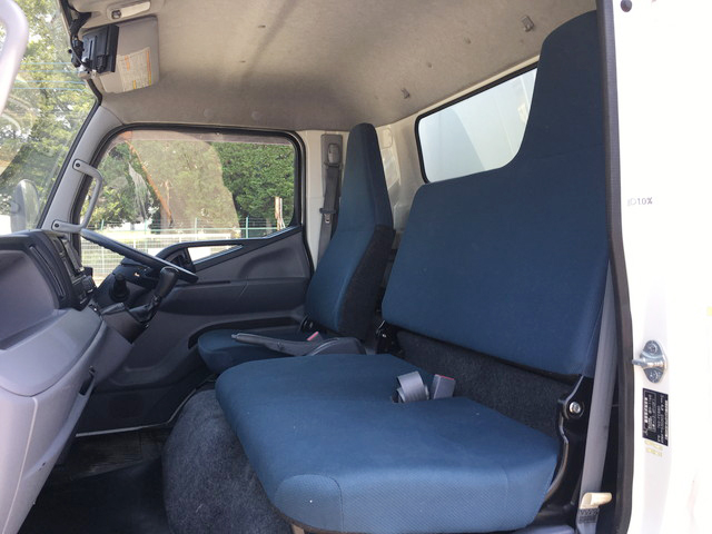 三菱ふそうキャンター冷凍車（冷蔵車）小型（2t・3t）[写真27]