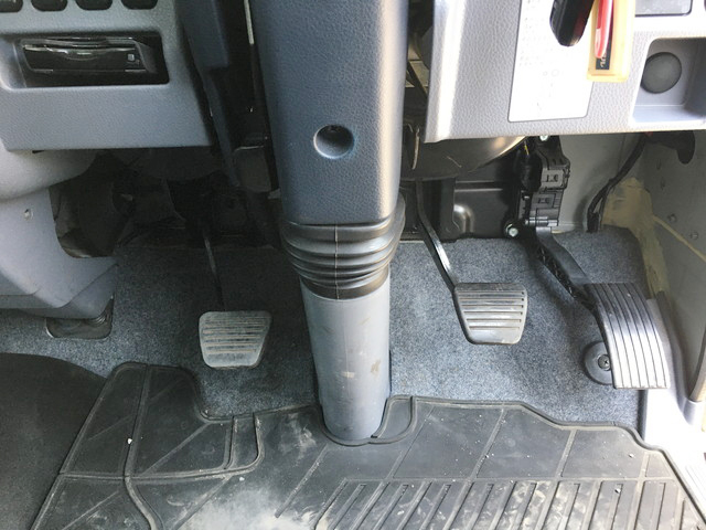 三菱ふそうキャンター冷凍車（冷蔵車）小型（2t・3t）[写真37]