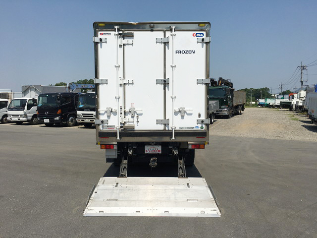 三菱ふそうキャンター冷凍車（冷蔵車）小型（2t・3t）[写真08]
