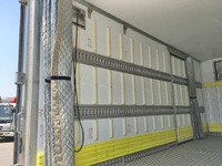 三菱ふそうキャンター冷凍車（冷蔵車）小型（2t・3t）[写真11]