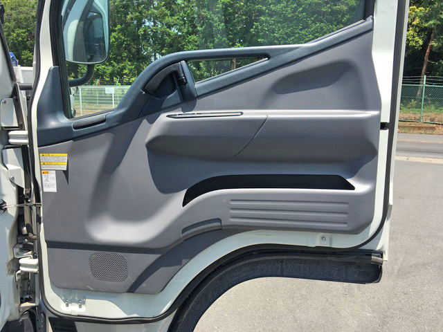 三菱ふそうキャンター冷凍車（冷蔵車）小型（2t・3t）[写真30]