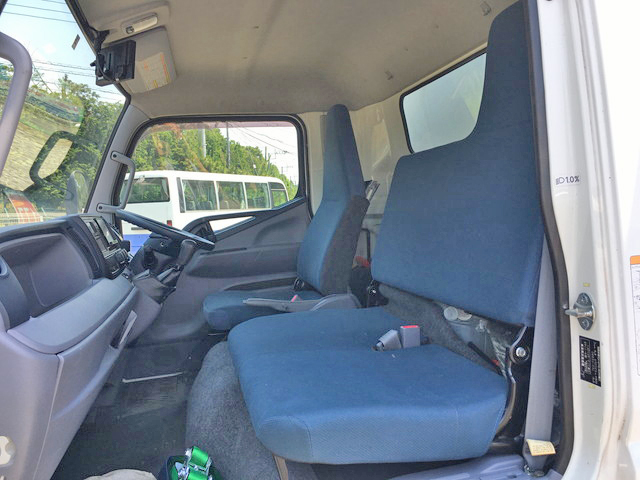 三菱ふそうキャンター冷凍車（冷蔵車）小型（2t・3t）[写真31]