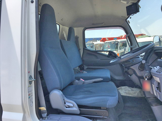 三菱ふそうキャンター冷凍車（冷蔵車）小型（2t・3t）[写真33]