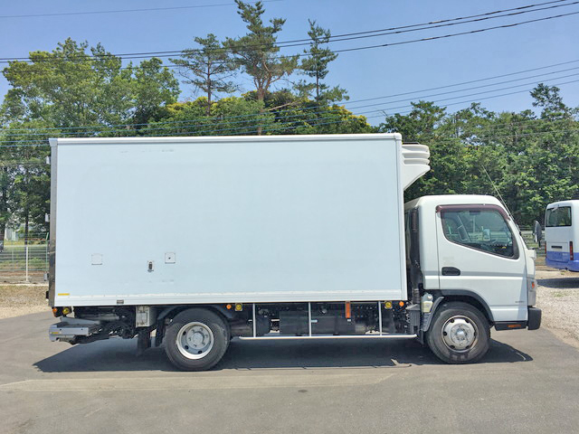 三菱ふそうキャンター冷凍車（冷蔵車）小型（2t・3t）[写真06]