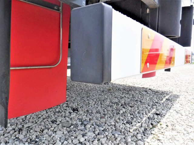 日野レンジャー冷凍車（冷蔵車）中型（4t）[写真17]