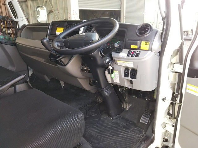 三菱ふそうキャンターセーフティローダー小型（2t・3t）[写真32]