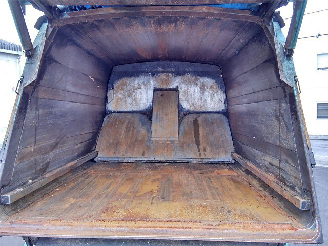 いすゞエルフパッカー車（塵芥車）小型（2t・3t）[写真11]