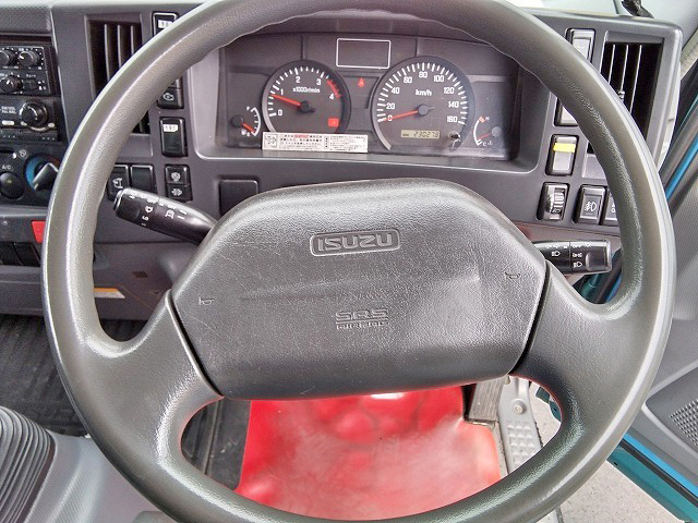 いすゞエルフパッカー車（塵芥車）小型（2t・3t）[写真37]