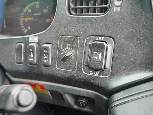 三菱ふそうスーパーグレートセルフクレーン3段大型（10t）[写真34]