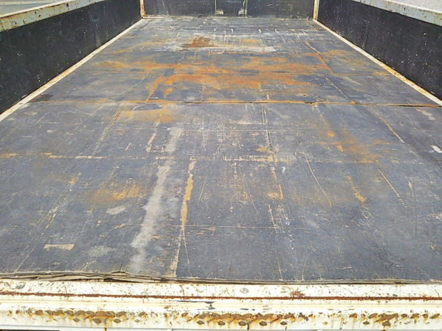 いすゞエルフ平ボディ小型（2t・3t）[写真11]