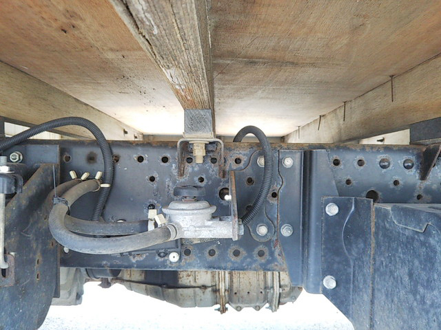 いすゞエルフ平ボディ小型（2t・3t）[写真23]