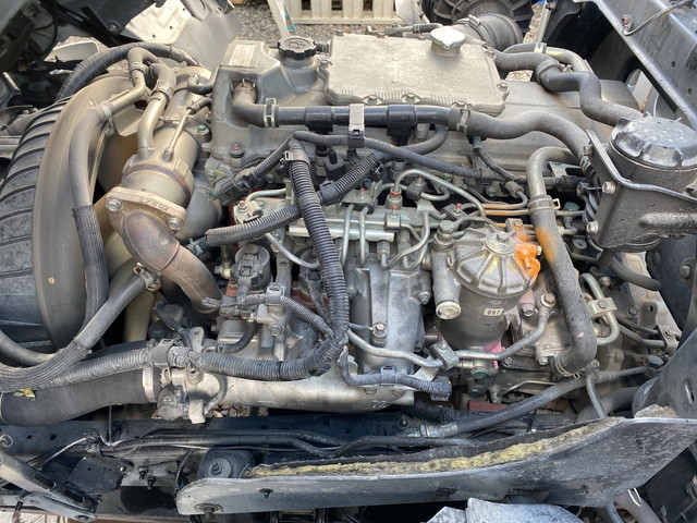 日野レンジャー幌ウイング中型（4t）[写真24]