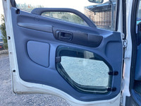 日野レンジャー幌ウイング中型（4t）[写真28]