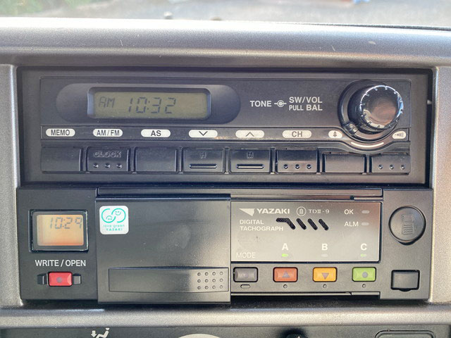 日野レンジャー幌ウイング中型（4t）[写真39]