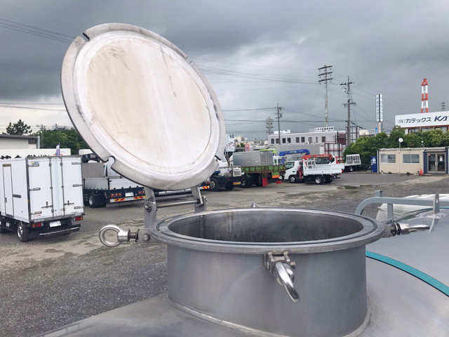 いすゞエルフタンク車（タンクローリー）小型（2t・3t）[写真12]