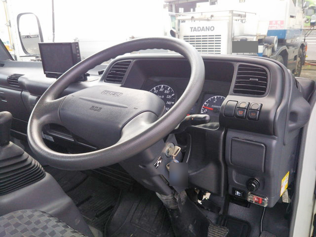 いすゞエルフタンク車（タンクローリー）小型（2t・3t）[写真32]