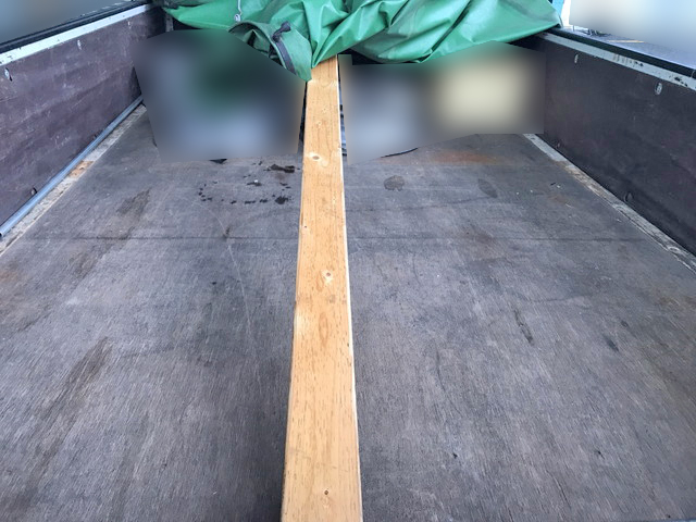 三菱ふそうキャンター平ボディ小型（2t・3t）[写真10]