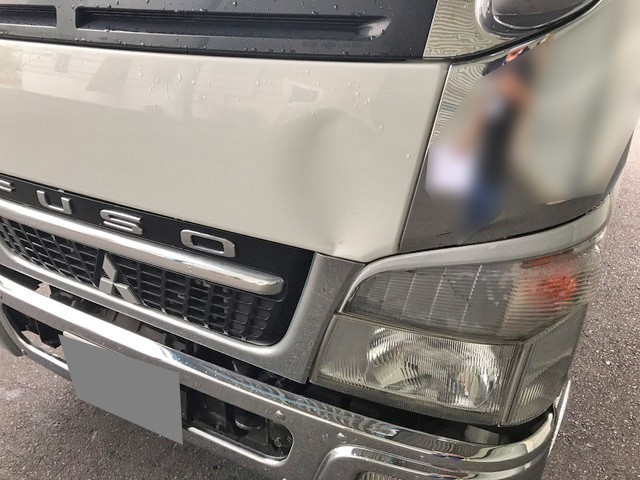 三菱ふそうキャンター平ボディ小型（2t・3t）[写真15]