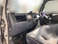 三菱ふそうキャンター平ボディ小型（2t・3t）[写真30]