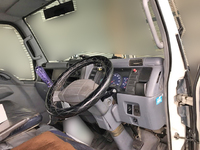 三菱ふそうキャンター平ボディ小型（2t・3t）[写真32]