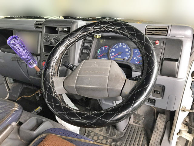 三菱ふそうキャンター平ボディ小型（2t・3t）[写真34]