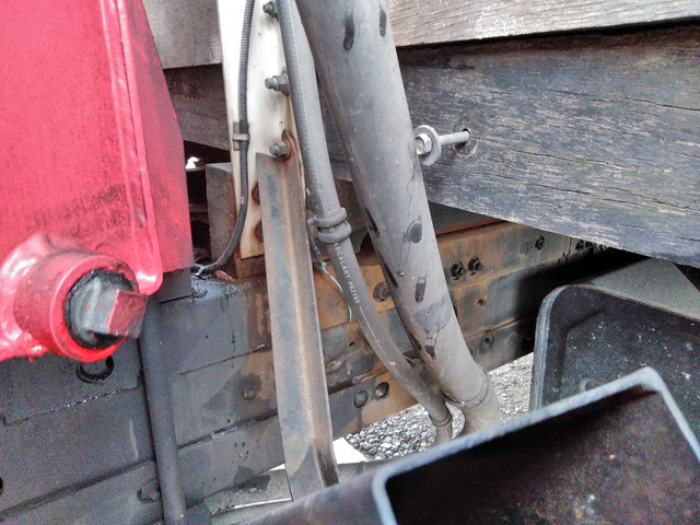 三菱ふそうファイターユニック4段増トン（6t・8t）[写真15]