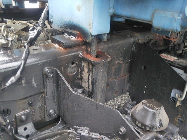 いすゞエルフクレーン4段小型（2t・3t）[写真26]