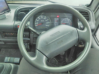 いすゞエルフクレーン4段小型（2t・3t）[写真32]