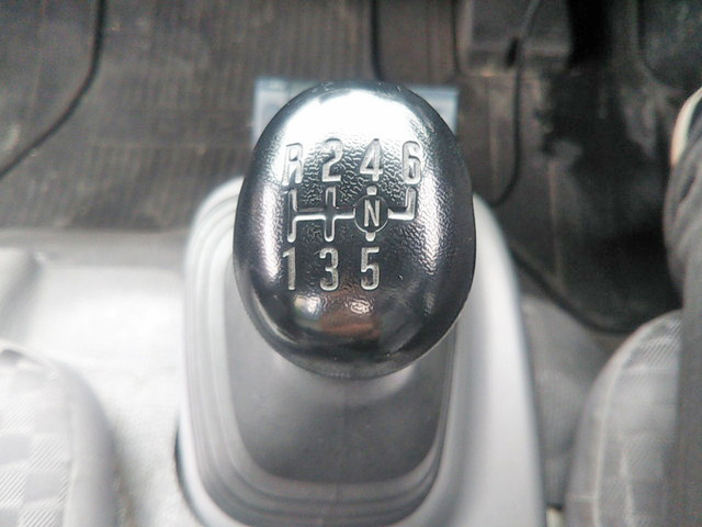 いすゞエルフクレーン4段小型（2t・3t）[写真34]