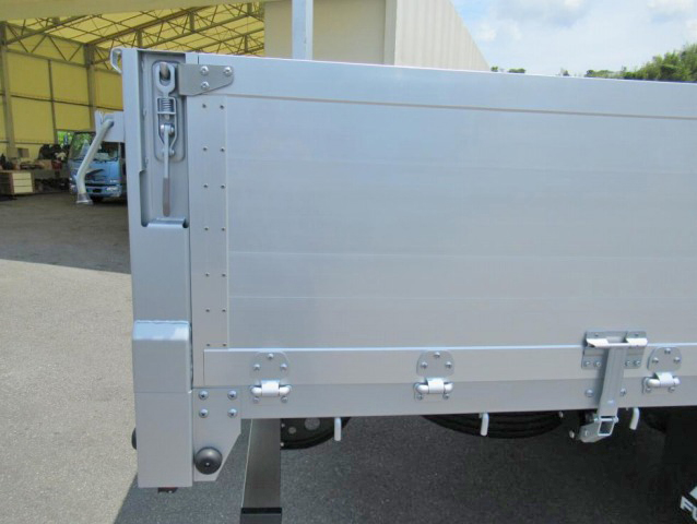 三菱ふそうファイターアルミブロック増トン（6t・8t）[写真14]