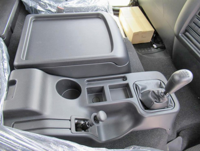 三菱ふそうファイターアルミブロック増トン（6t・8t）[写真40]