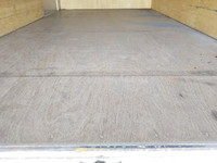 三菱ふそうキャンターアルミバン小型（2t・3t）[写真15]