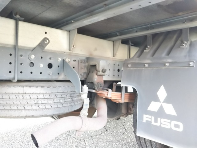 三菱ふそうキャンターアルミバン小型（2t・3t）[写真18]