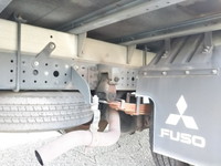 三菱ふそうキャンターアルミバン小型（2t・3t）[写真18]