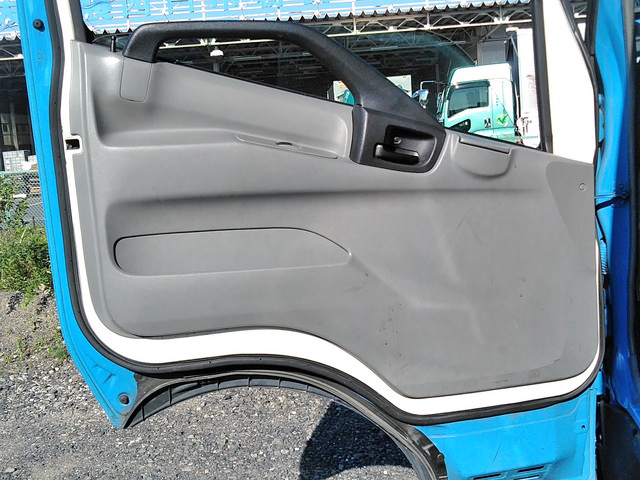 日野デュトロパッカー車（塵芥車）小型（2t・3t）[写真27]