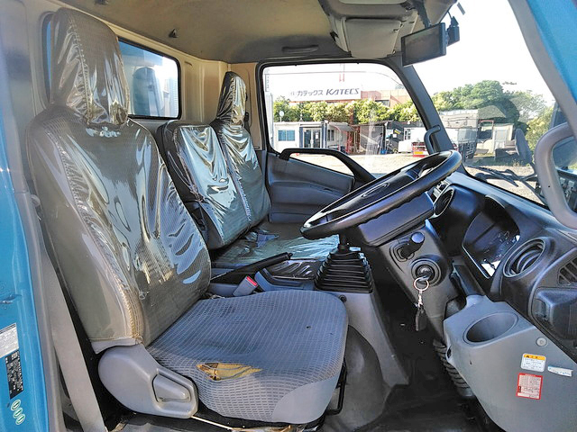 日野デュトロパッカー車（塵芥車）小型（2t・3t）[写真32]