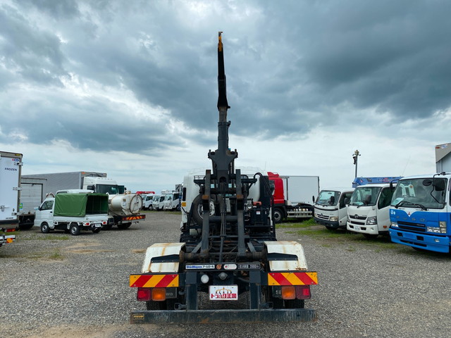 いすゞフォワードアームロール中型（4t）[写真12]