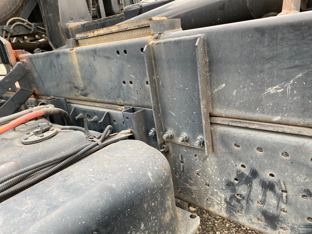 いすゞフォワードアームロール中型（4t）[写真20]