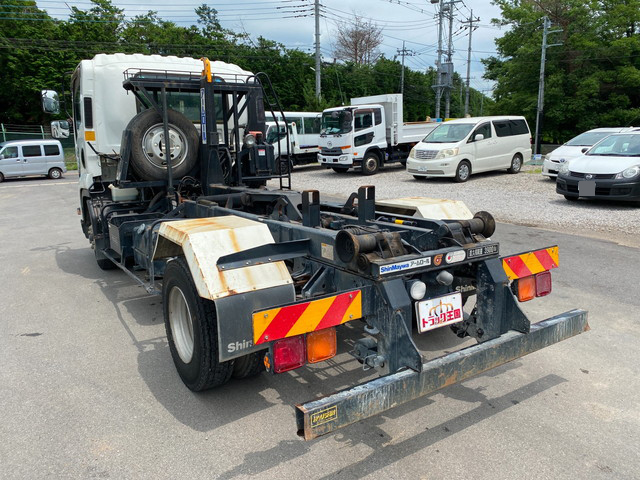 いすゞフォワードアームロール中型（4t）[写真04]