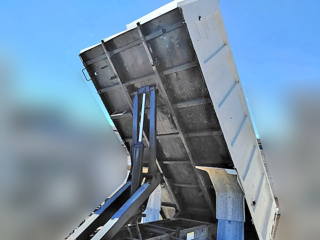 日野レンジャー深ダンプ（土砂禁ダンプ）中型（4t）[写真16]