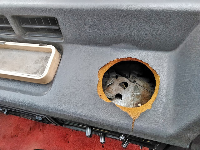 三菱ふそうキャンタークレーン3段小型（2t・3t）[写真26]