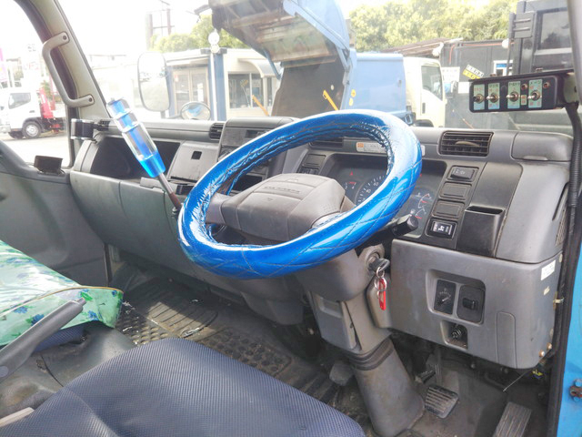 三菱ふそうキャンターパッカー車（塵芥車）小型（2t・3t）[写真34]